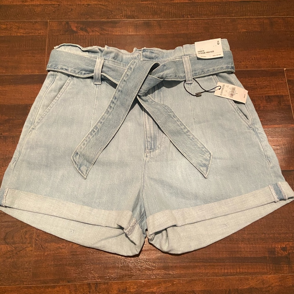 Express shortie extreme high rise shorts